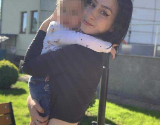 Pedeapsa primită de mama din Botoșani care și-a aruncat de la etaj cei doi copii. Sentința este definitivă