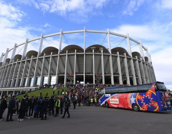 Start la vânzări! » Gigi Becali nu a aplicat noul TVA: pachete „la reducere” pentru Europa League. Iată prețurile oficiale!