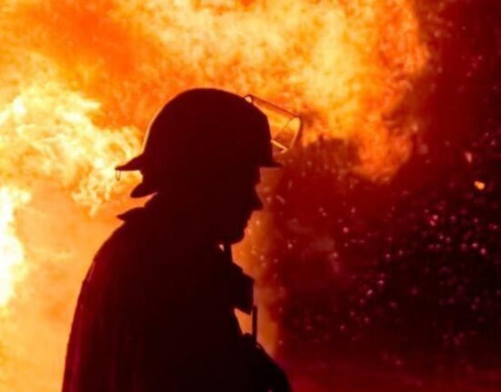 Incendiu în Giurgiu, extins la 11 gospodării. Trei case, afectate