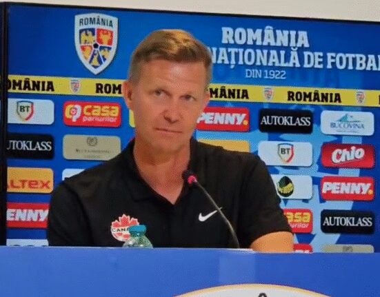 Selecționerul Canadei, după ce a zdrobit România: „Eu sper că la 80 de ani o să fiu pe plajă, nu pe bancă”