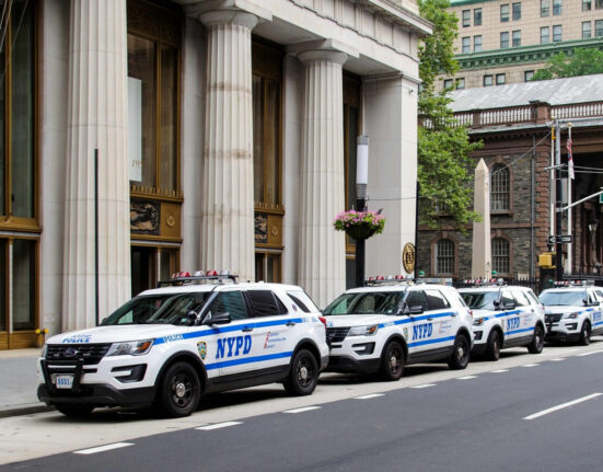 NYPD, criticat după ce a arestat un bărbat nevinovat identificat de AI. Nici măcar nu semăna cu suspectul