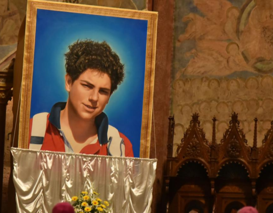 Carlo Acutis, „Influencerul lui Dumnezeu” va fi canonizat astăzi la Roma de Papa Leon