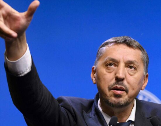 Ministrul Educației: Din punctul meu de vedere școala va continua în mod normal