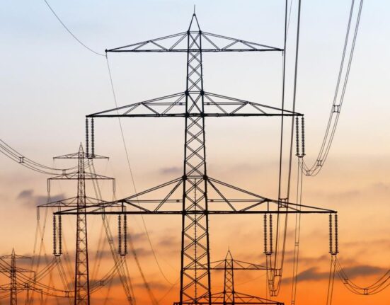 România accelerează reforma pieței de energie: cinci măsuri pentru prețuri corecte și stabilitate