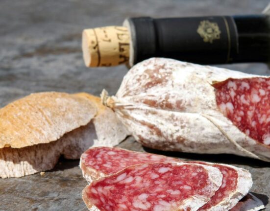 Salamul, o busolă pe harta gastronomiei. Cele mai vechi rețete datează din vremea Mesopotamiei