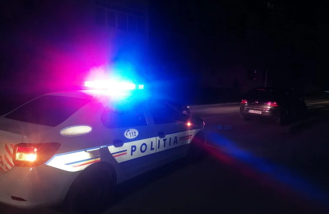 Poliția a prins un tânăr fugit din arestul la domiciliu după ce a rupt brățara de monitorizare