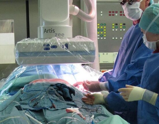 Pacienții cu transplant îi cer ministrului Muncii încadrarea la handicap grav: „Transplantul nu echivalează cu vindecarea”