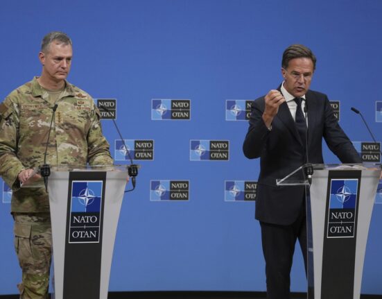 VIDEO Șeful NATO anunță că alianța va lansa o nouă misiune pentru întârirea flancului estic, după incursiunea dronelor rusești în Polonia. Rutte menționează și incidentele cu dronele căzute în România