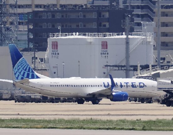 Un avion Boeing 737 a aterizat de urgență în Japonia după ce la bord a fost semnalat un incendiu