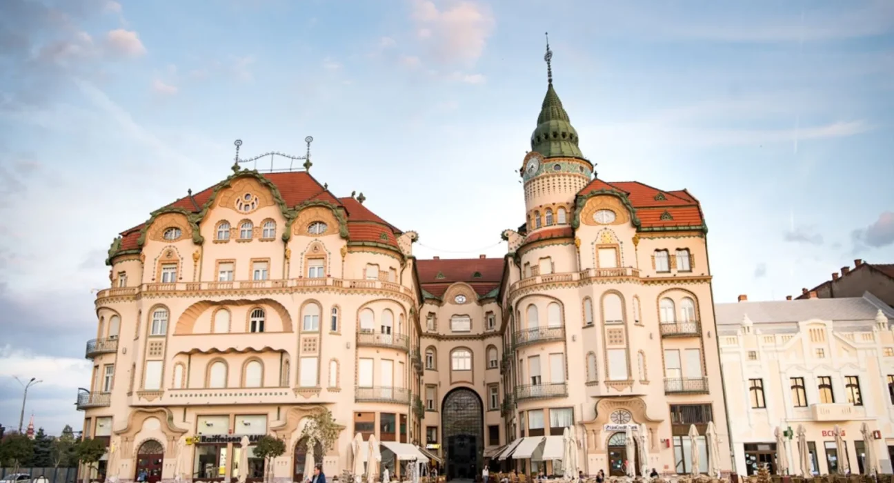 Oradea’s Secession-style Black Eagle Palace opens to visitors on European Heritage Days