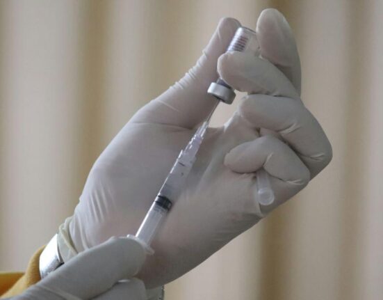 1 din 6 americani refuză sau amână vaccinarea copiilor