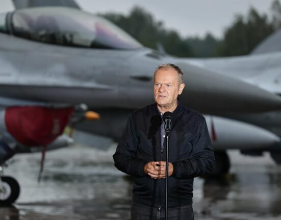 Dronă surprinsă deasupra clădirilor guvernamentale din Varșovia. Anunțul lui Tusk, la doar câteva zile după incursiunea rusească în Polonia