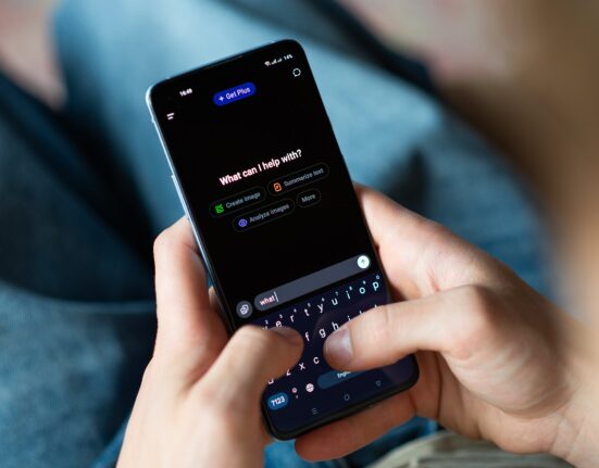 Ce arată peste un milion de conversații despre modul în care folosim ChatGPT