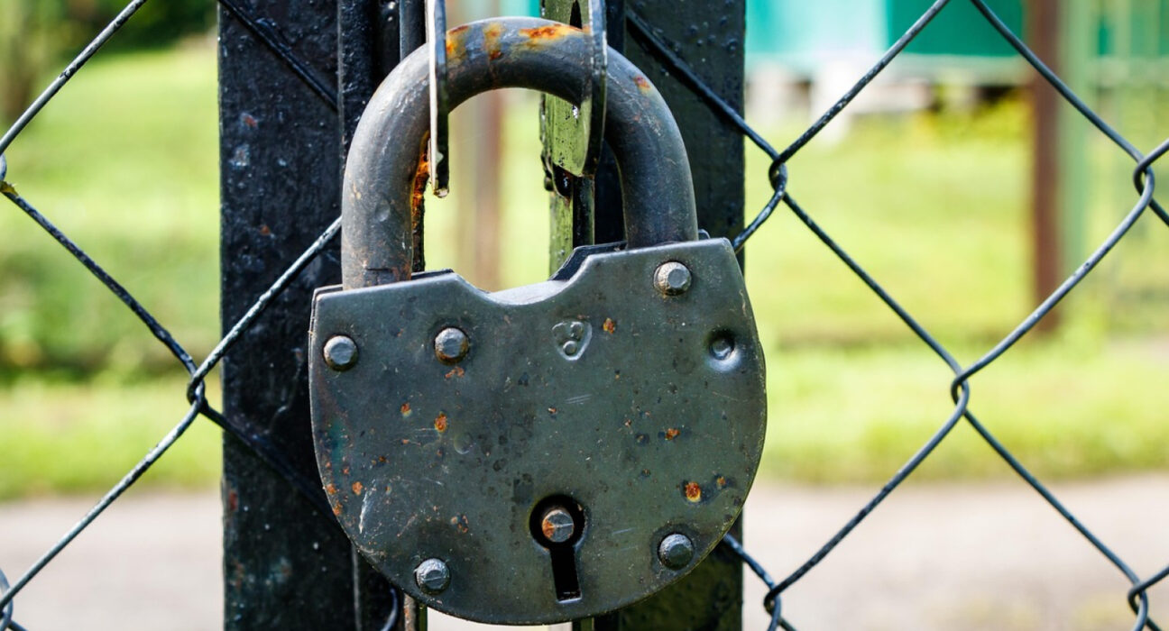 Vești proaste pentru români. Companiile de stat care se vor închide. Sunt o ”gaură neagră” anunță Bolojan