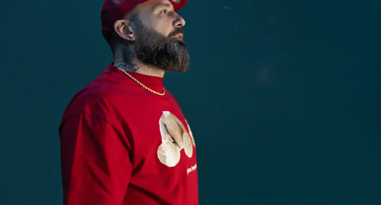 VIDEO Cortes pornește un turneu tare în toată țara: RAPsodia este noul material semnat de artist