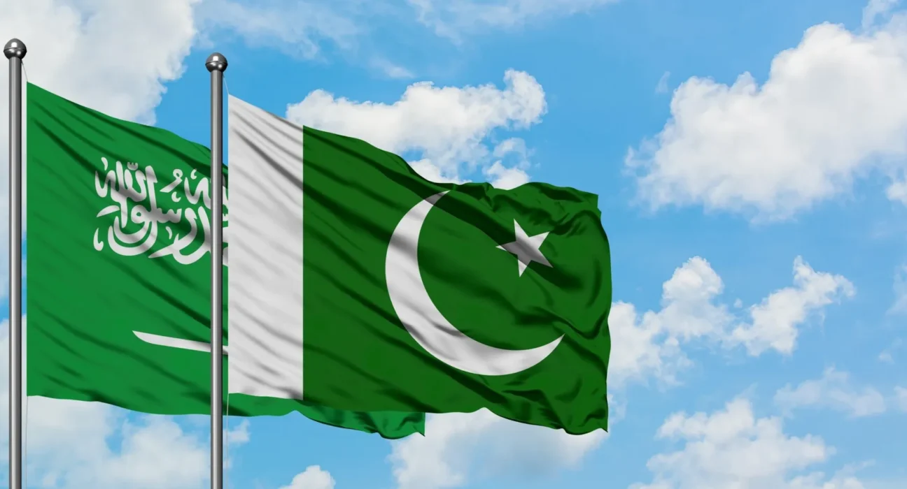 Pakistanul îşi extinde umbrela nucleară asupra Arabiei Saudite