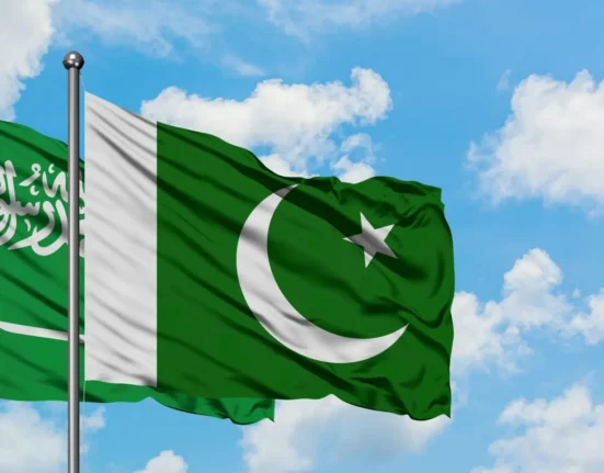 Pakistanul îşi extinde umbrela nucleară asupra Arabiei Saudite