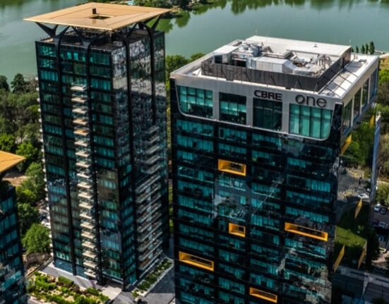 Cea mai scumpă clădire de birouri din România și-ar putea schimba proprietarul. Prețul record vehiculat pentru vânzare