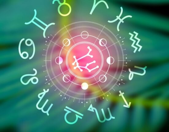 Horoscop miercuri, 24 septembrie. Se anunță noi conexiuni pentru Pești, contradicții și momente de singurătate pentru Vărsători