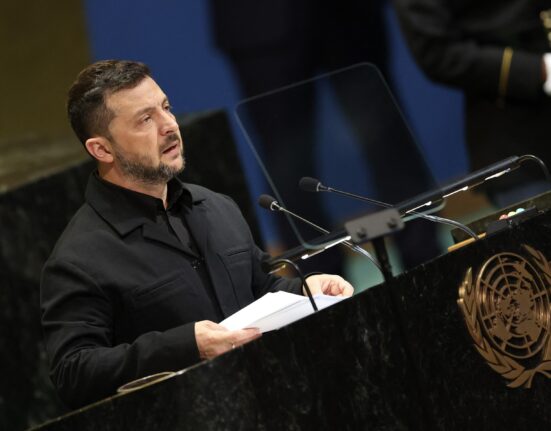 Zelenski, la Adunarea Generală a ONU: „Putin vrea să extindă războiul dincolo de Ucraina” / Kievul anunță că va începe exportul de arme către aliați