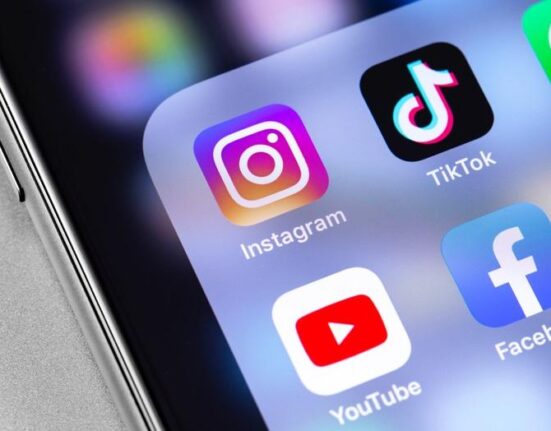 Șefa Comisiei Europene susține apelurile pentru o „vârstă a majoratului digital”. Țările care vor să fie restricționat accesul minorilor la social media