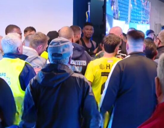 Bătaie pe tunel la Universitatea Craiova – Dinamo! Oltenii nu au putut trece peste faptul că Armstrong a fost ”iertat” de eliminare