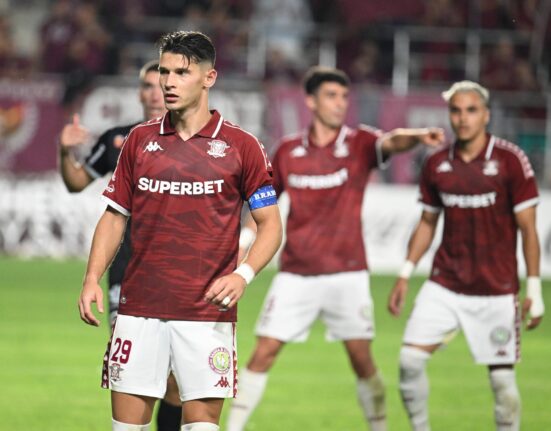 SuperLiga: Rapid câștigă acasă la Petrolul și se apropie la două puncte de lider