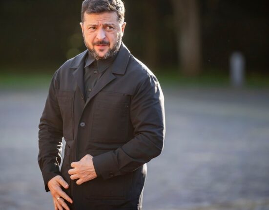 Președintele Ucrainei anunță că a ajuns  la un „mega acord” cu SUA pentru achiziția de arme. Valoarea este uriașă