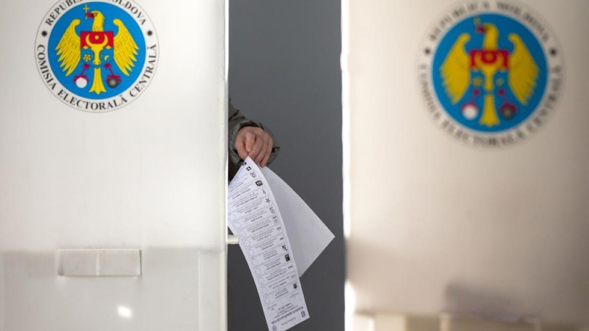 Alegeri pe muchie de cuțit. Republica Moldova, între Bruxelles și Moscova