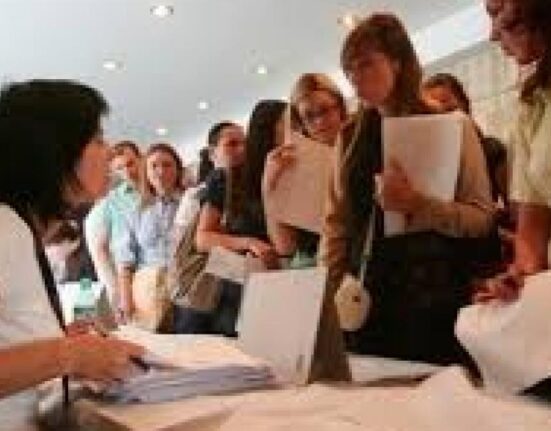 ANOFM organizează, pe 10 octombrie, Bursa locurilor de muncă pentru absolvenţi