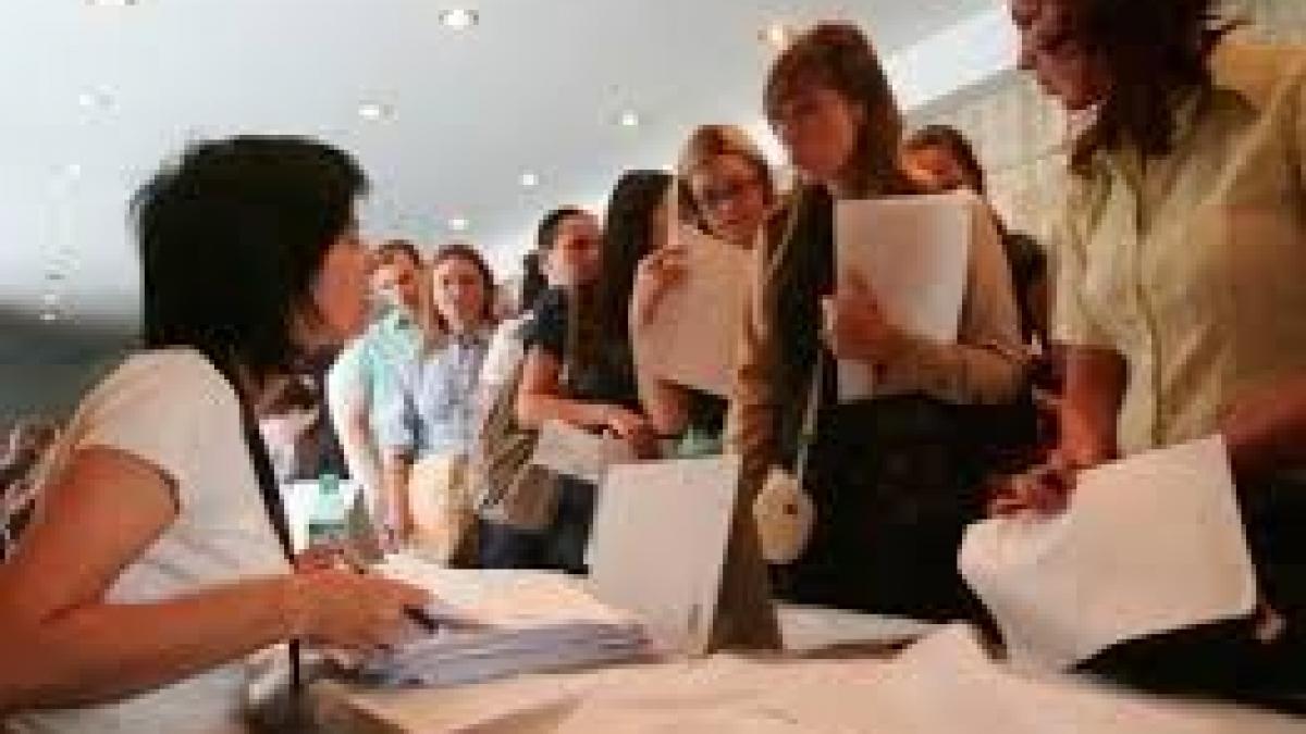 ANOFM organizează, pe 10 octombrie, Bursa locurilor de muncă pentru absolvenţi