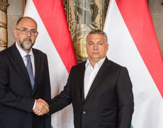 Pericolele dependenței maghiarilor din România față de propaganda lui Viktor Orban (și a Rusiei)