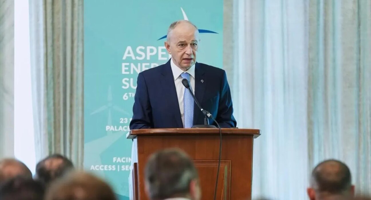 Filatov, posibil consilier al lui Nicușor Dan, apare pe site-ul BEC ca reprezentant al partidului care l-a sprijinit pe Geoană