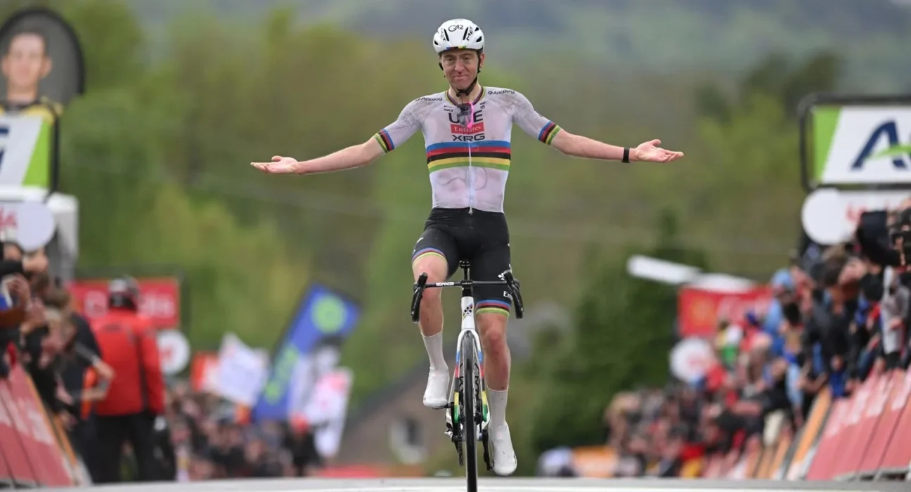Tadej Pogacar, medaliat cu aur la Campionatele Europene pe şosea