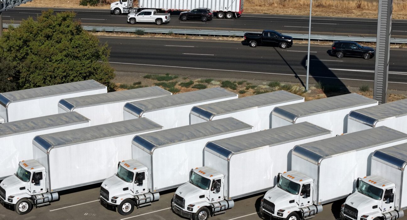 Trump vizează „concurența externă neloială”: O nouă taxă vamală, de 25%, a fost impusă de la 1 noiembrie