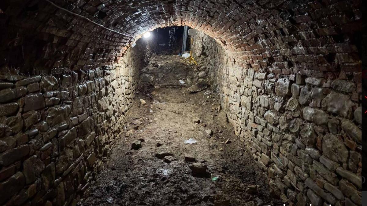 Descoperire istorică: Tunel subteran din epoca medievală confirmă legendele despre Mănăstirea Neamț