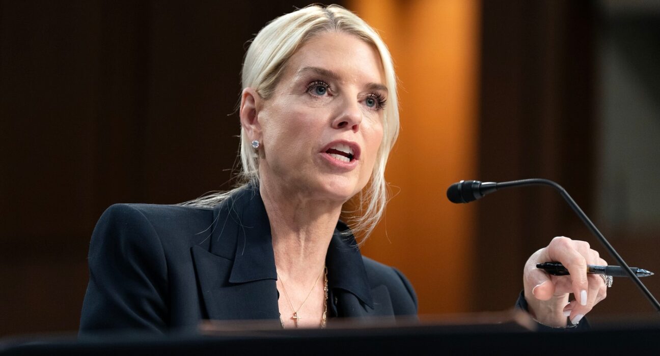 VIDEO Audiere aprinsă în Congresul SUA: Procuroarea generală Pam Bondi apără cu virulență anchetele lansate împotriva adversarilor lui Trump