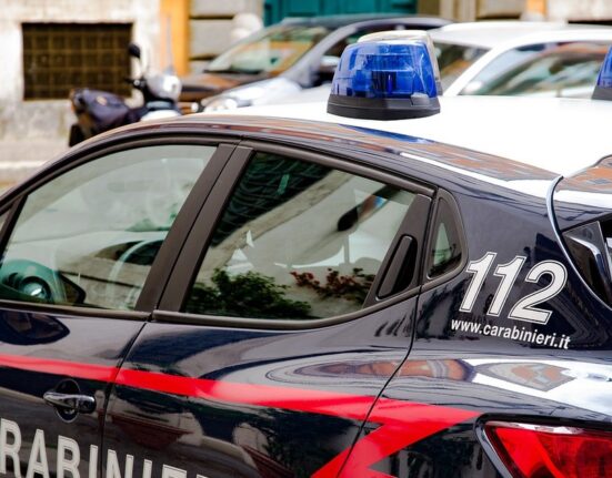 Un român arestat în Italia după ce a furat bacșișuri din două hoteluri