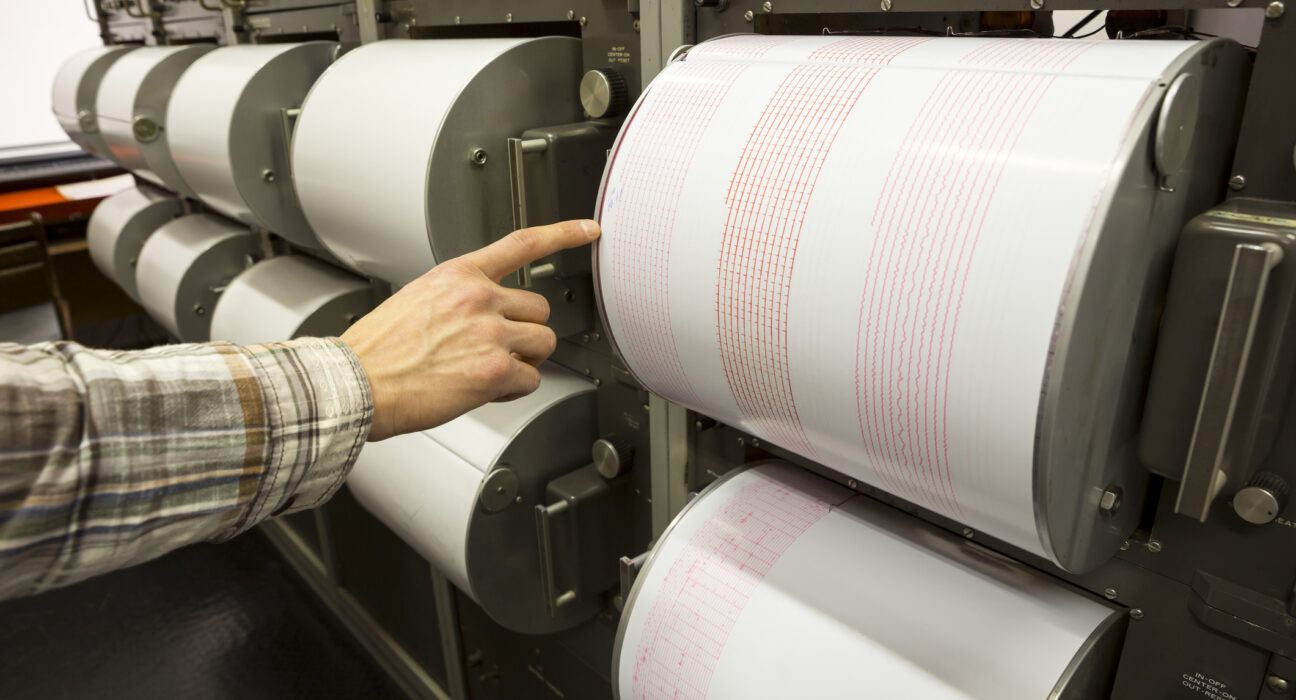 Cutremur în județul Brașov, la adâncimea de 5 kilometri. Seismul, urmat de o replică după aproape două minute