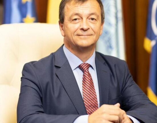 Lucian Puiu Georgescu, fost rector al Universității „Dunărea de Jos” din Galați, s-a înscris în PUSL. Personalitate marcantă a mediului universitar, aduce prestigiu și viziune formațiunii
