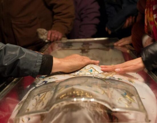 Racla Cuvioasei Parascheva, reașezată în Catedrală. Ora exactă depinde de numărul de pelerini