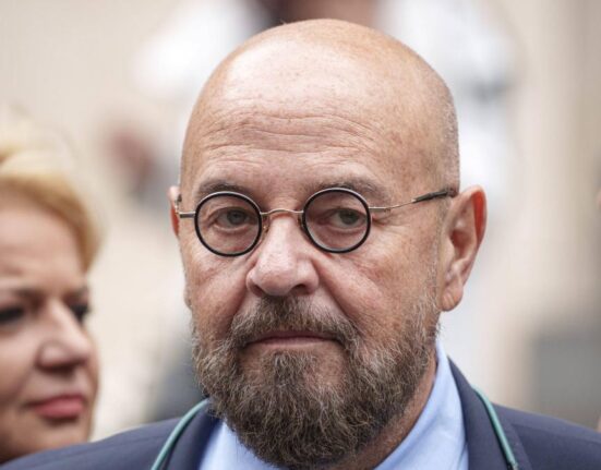 Piedone, trimis în judecată de DNA, în dosarul în care este acuzat că a anunțat controlul ANPC