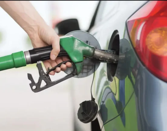 Moscova elimină taxa de import la benzină pentru a combate lipsa de combustibil