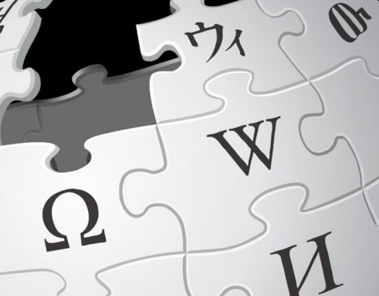 Wikipedia înregistrează o scădere a traficului, pe fondul ascensiunii inteligenței artificiale și al schimbării modului de căutare a informațiilor