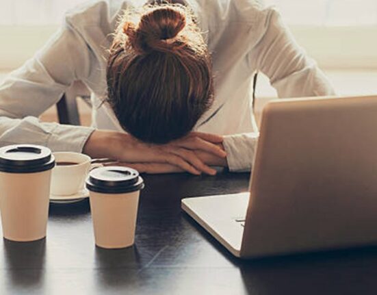 Primul test de sânge care ar putea confirma sindromul oboselii cronice – speranța a milioane de oameni din întreaga lume