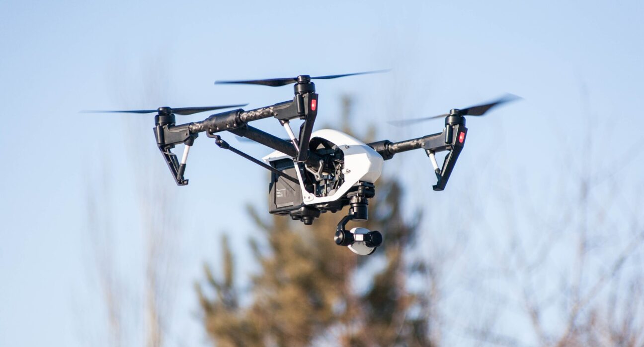 Marea Britanie ia măsuri împotriva dronelor neidentificate. Incidentele care au dus la schimbarea legii