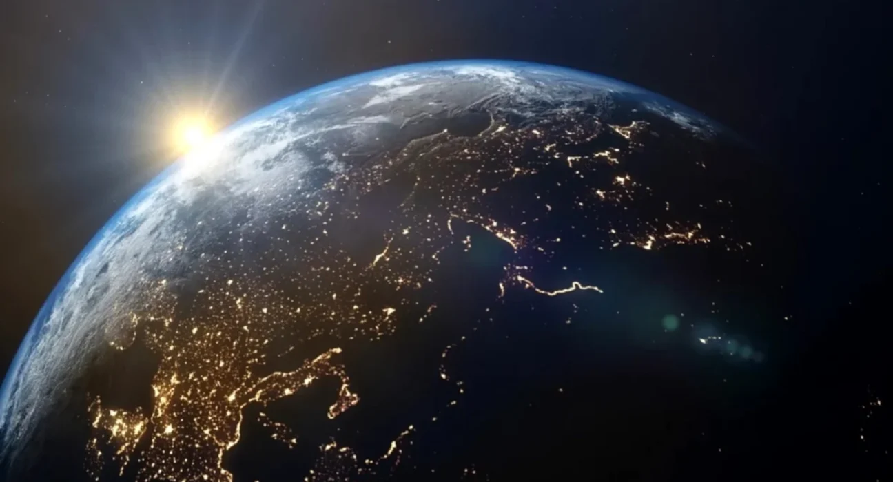 Se subtiază scutul magnetic care protejează Pământul. Suntem în pericol?