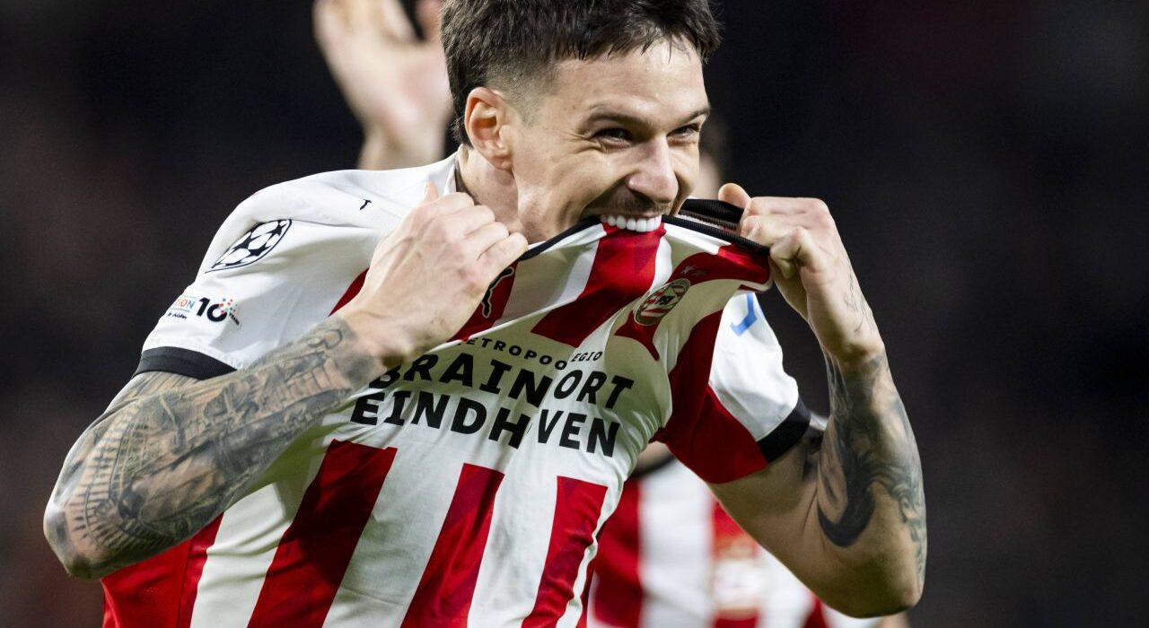 PSV, mesaj de trei cuvinte după ce Dennis Man a înscris două goluri împotriva lui Napoli în UCL