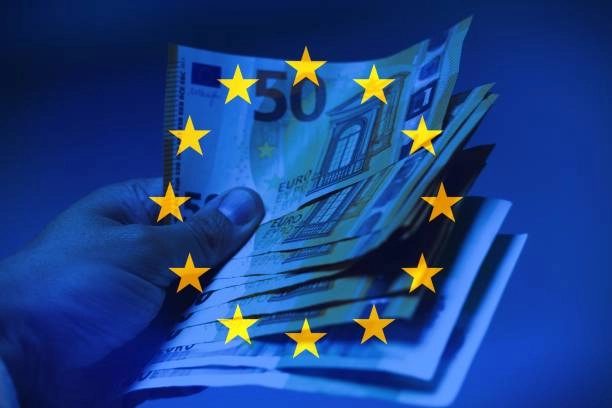 Comisarul european pentru energie şi locuinţe Dan Jørgensen vine luni în România