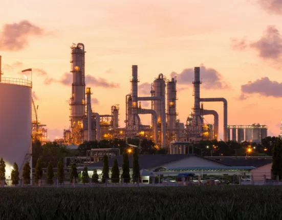 Cât timp i-ar trebui României să rezolve problema Lukoil. Analiza lui Chirieac